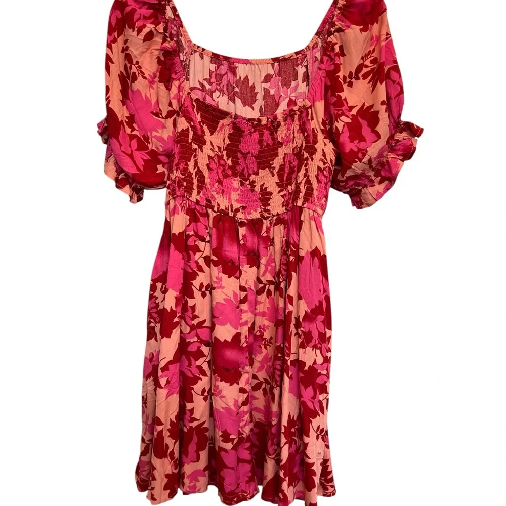 Cupshe NWT Pink Floral Smocked Mini Dress Size M Puff Sleeve Beach Vacation - Picture 2 of 6
